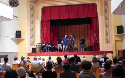 Spectacle d'improvisations patients et soignants